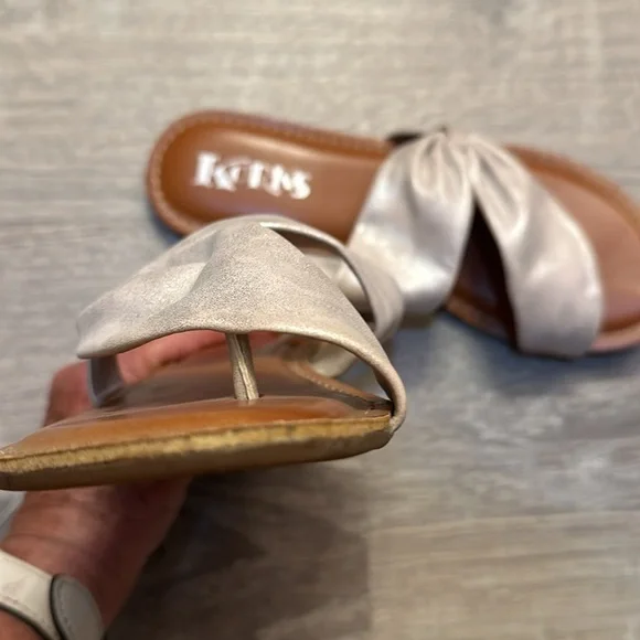 Flip Flop Sandals - Picture 4 of 4